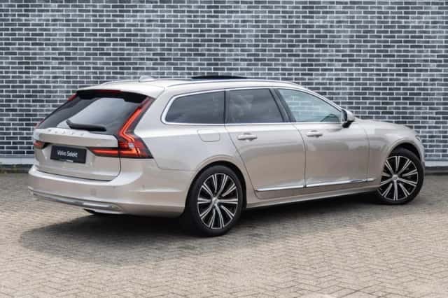 Volvo V90 (2023) thumbnail 3