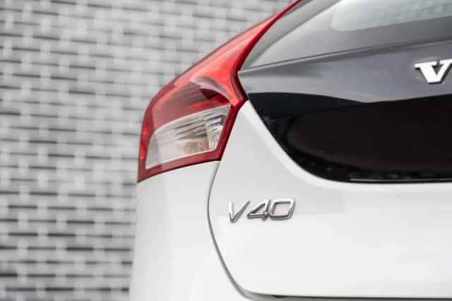 Volvo V40 (2016) thumbnail 12