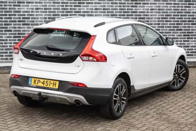 Volvo V40 (2016) thumbnail 19