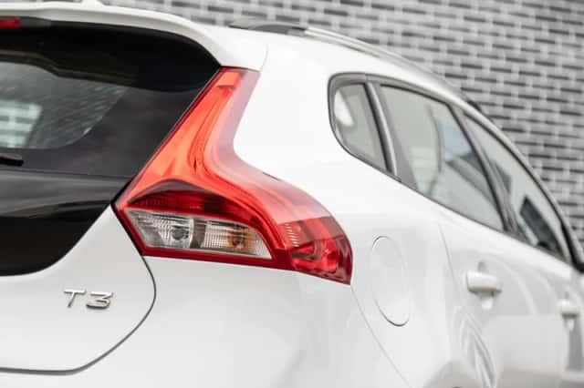 Volvo V40 (2016) thumbnail 22