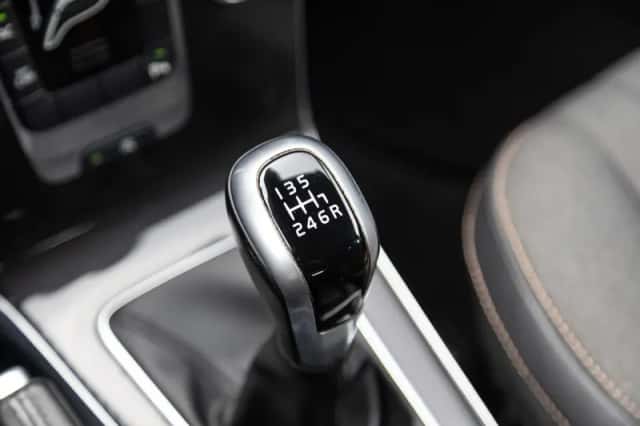 Volvo V40 (2016) thumbnail 28