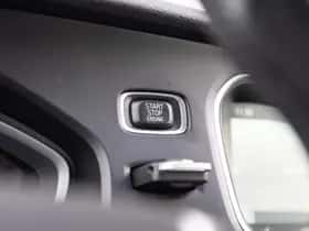 Volvo V40 (2016) thumbnail 28