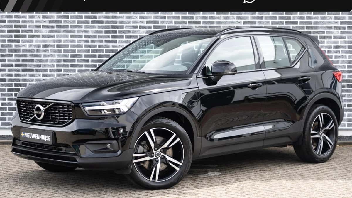 Volvo XC40 — foto 1
