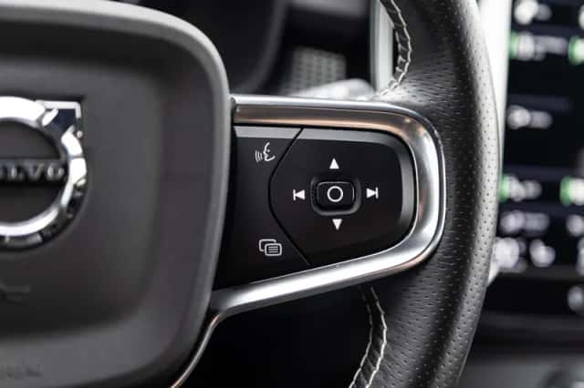 Volvo XC40 (2020) thumbnail 24