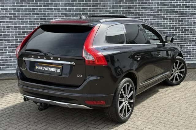 Volvo XC60 (2013) thumbnail 17