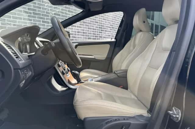 Volvo XC60 (2013) thumbnail 5