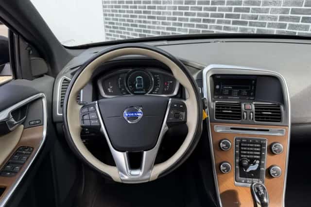 Volvo XC60 (2013) thumbnail 8