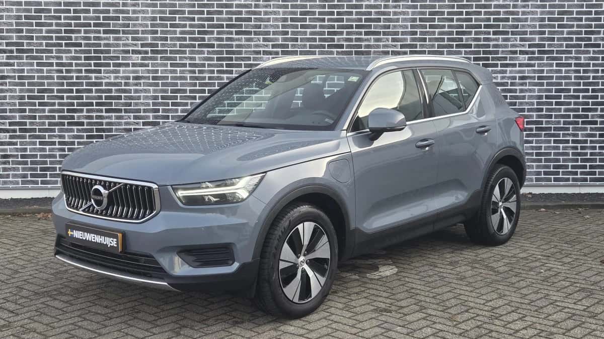 Volvo XC40 — foto 1