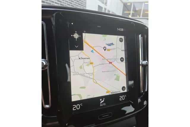 Volvo XC40 (2021) thumbnail 12