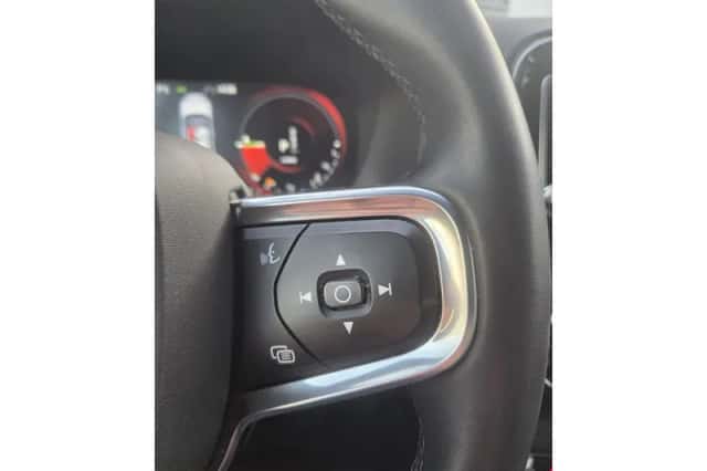 Volvo XC40 (2021) thumbnail 17