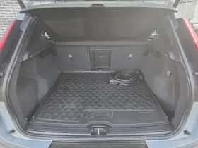 Volvo XC40 thumbnail 18