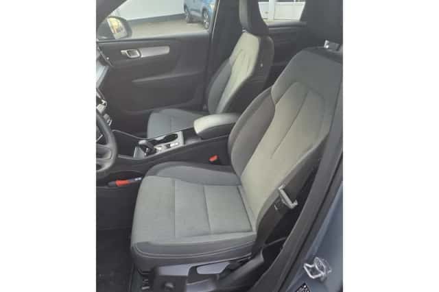 Volvo XC40 (2021) thumbnail 5