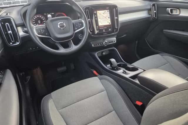 Volvo XC40 (2021) thumbnail 6