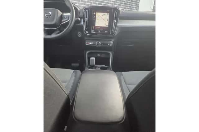 Volvo XC40 (2021) thumbnail 8