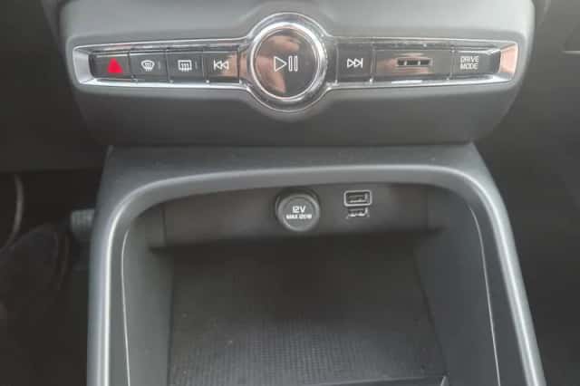 Volvo XC40 (2021) thumbnail 9