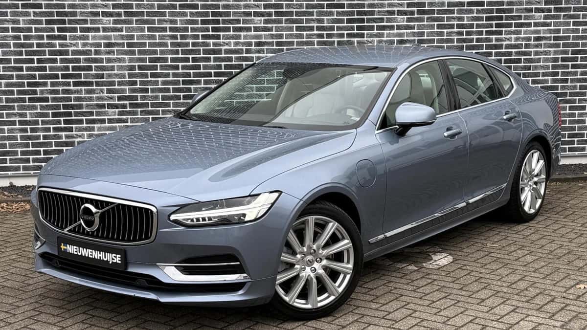 Volvo S90 — foto 1