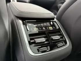 Volvo XC90 thumbnail 32