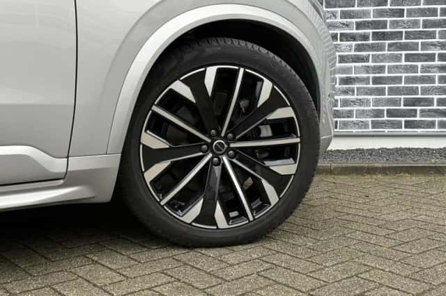 Volvo XC90 (2025) thumbnail 38