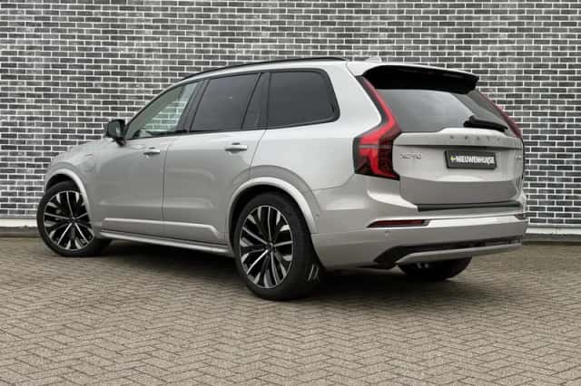 Volvo XC90 (2025) thumbnail 5