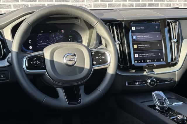 Volvo XC60 (2024) thumbnail 11