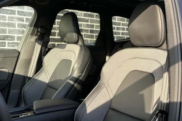 Volvo XC60 (2024) thumbnail 6