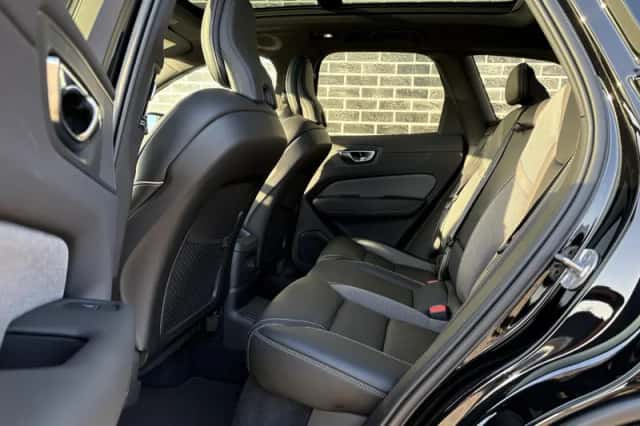 Volvo XC60 (2024) thumbnail 7