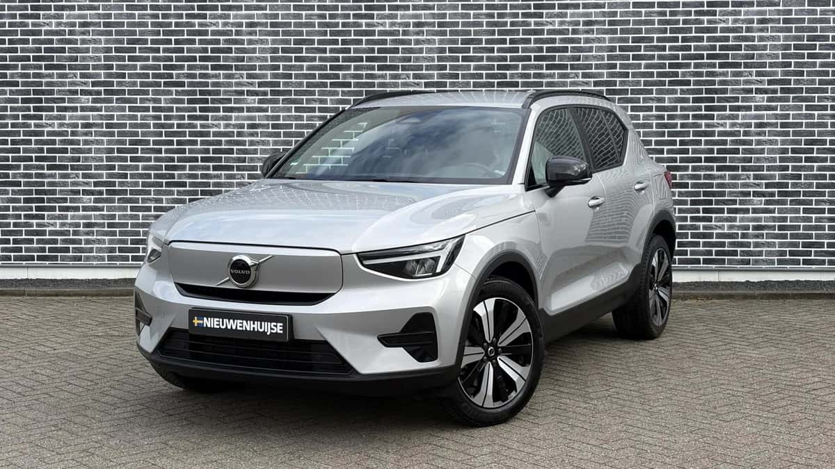 Volvo XC40 — foto 1