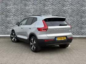Volvo XC40 thumbnail 4