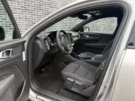 Volvo XC40 thumbnail 6