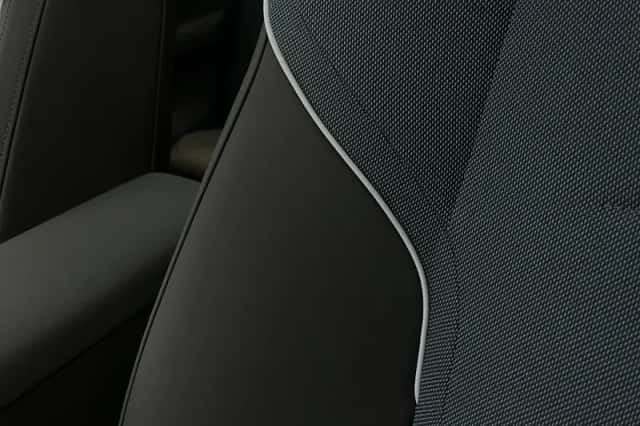 Volvo EX30 (2025) thumbnail 16