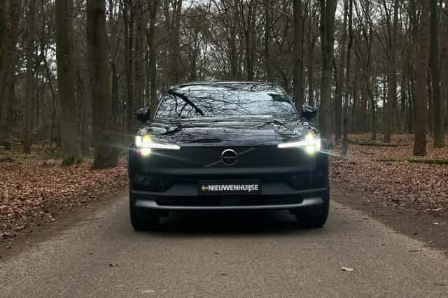 Volvo EX30 (2025) thumbnail 17