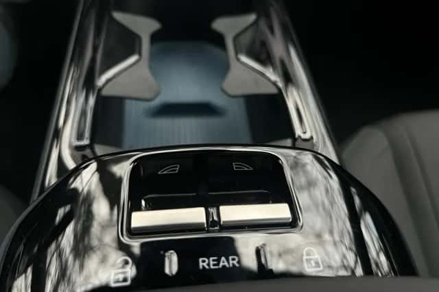 Volvo EX30 (2025) thumbnail 21