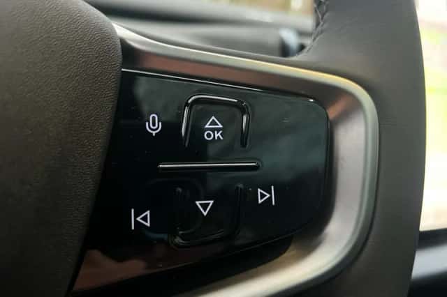 Volvo EX30 (2025) thumbnail 33