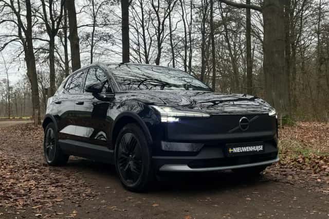 Volvo EX30 (2025) thumbnail 5