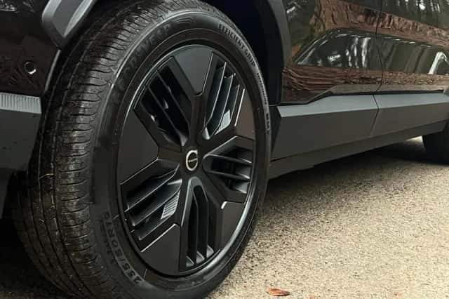 Volvo EX30 (2025) thumbnail 42