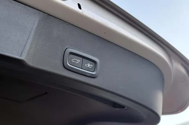 Volvo XC40 (2022) thumbnail 12