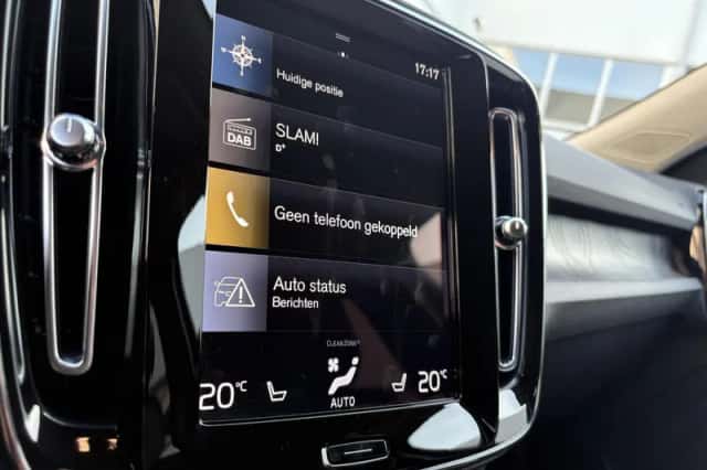 Volvo XC40 (2022) thumbnail 16