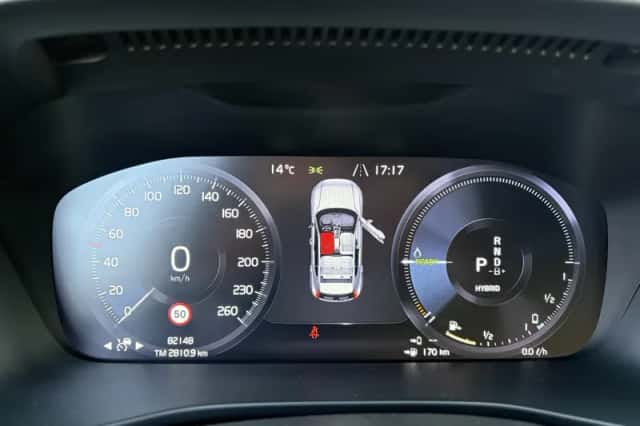 Volvo XC40 (2022) thumbnail 17
