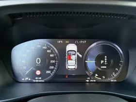 Volvo XC40 thumbnail 17