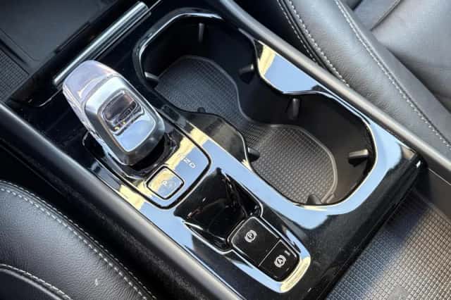 Volvo XC40 (2022) thumbnail 31