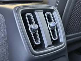 Volvo XC40 thumbnail 32
