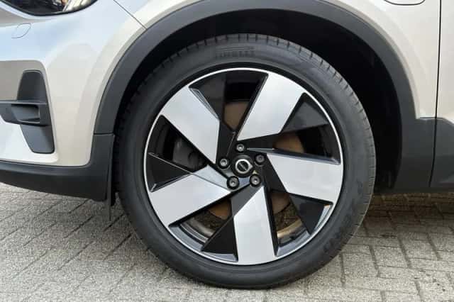 Volvo XC40 (2022) thumbnail 7