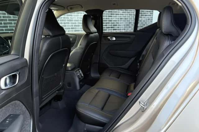 Volvo XC40 (2022) thumbnail 9