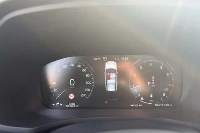 Volvo V60 (2021) thumbnail 16
