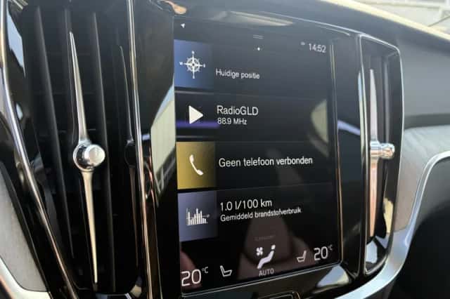 Volvo V60 (2021) thumbnail 17