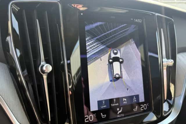 Volvo V60 (2021) thumbnail 18