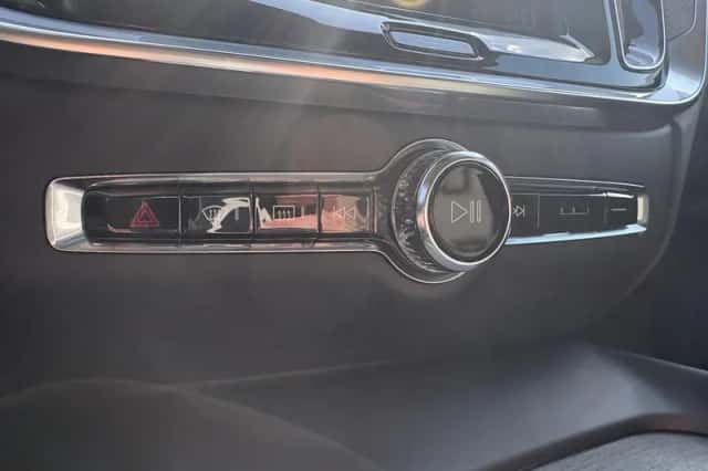 Volvo V60 (2021) thumbnail 22