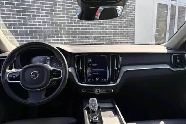 Volvo V60 (2021) thumbnail 30