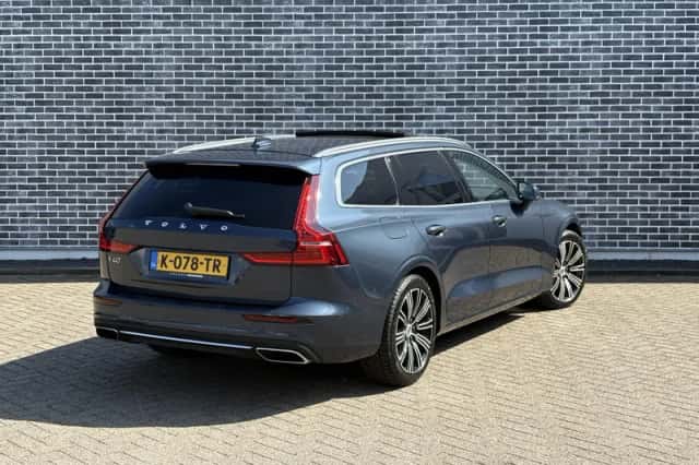 Volvo V60 (2021) thumbnail 7