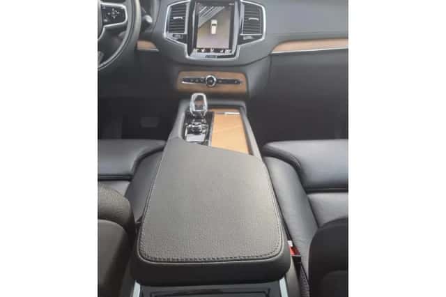 Volvo XC90 (2022) thumbnail 11